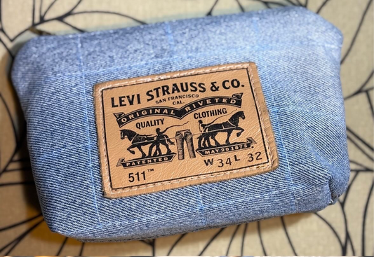 Levi’s Zipper Pouch